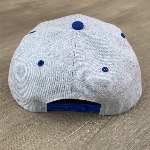 SnapBack hat 🧢 - Picture 3 of 4